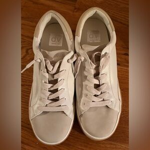 Dolce Vita Cream Zina Sneakers